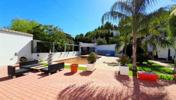 Te koop - Huis - Vrijstaande Villa - Dénia - Denia Centro