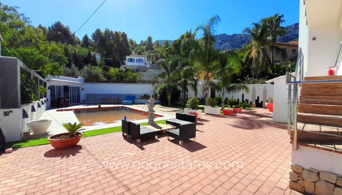 Te koop - Huis - Vrijstaande Villa - Dénia - Denia Centro