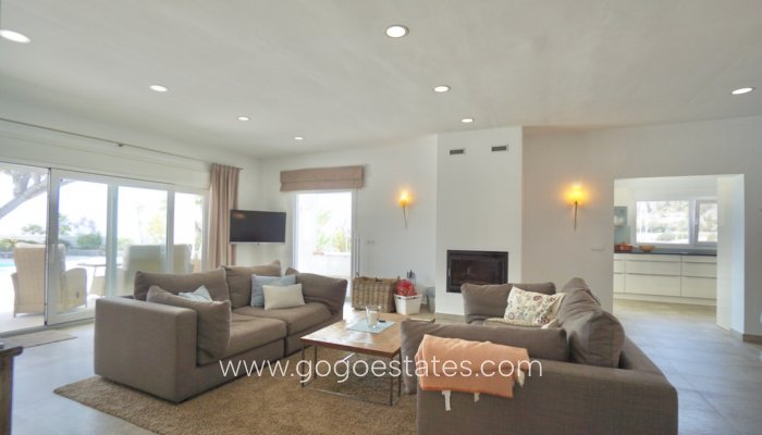 Te koop - Huis - Vrijstaande Villa - Algorfa - Montemar