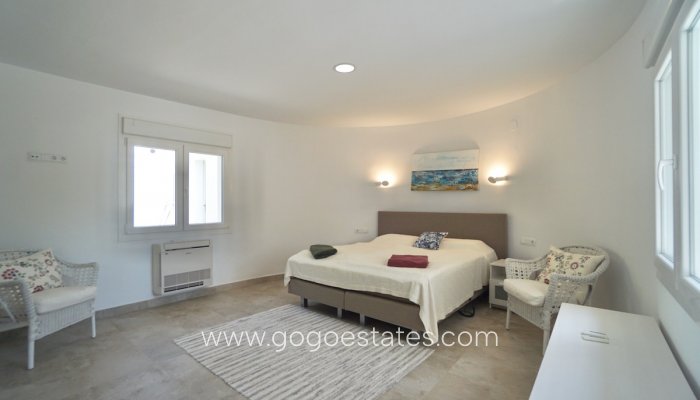 Te koop - Huis - Vrijstaande Villa - Algorfa - Montemar