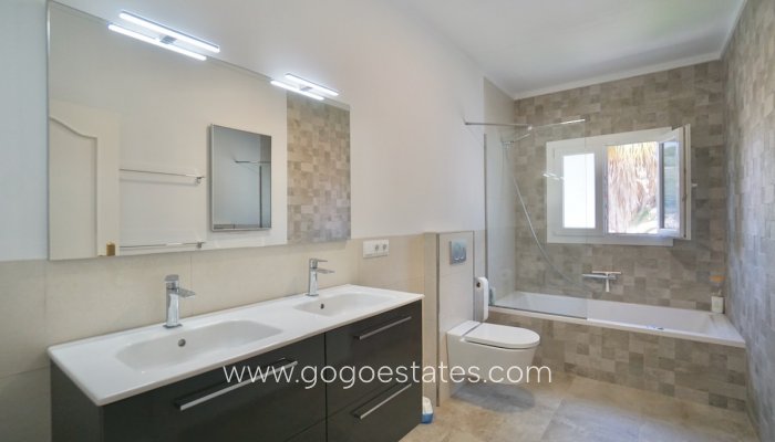 Te koop - Huis - Vrijstaande Villa - Algorfa - Montemar