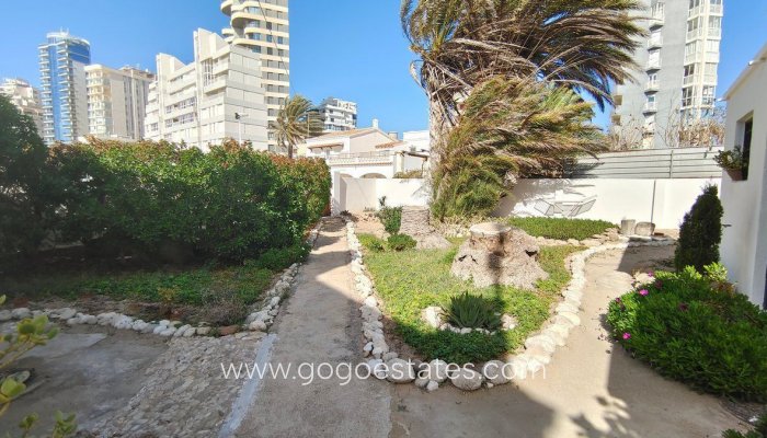 Te koop - Huis - Vrijstaande Villa - Calpe - Calpe Centro