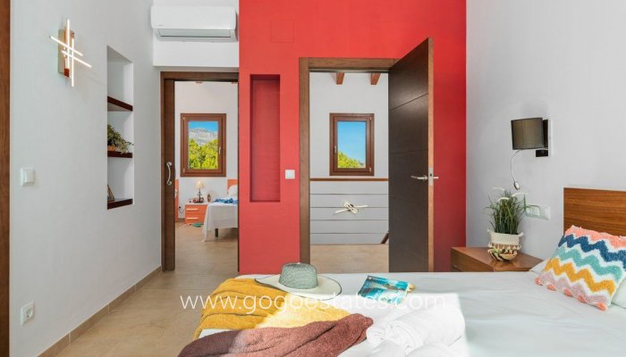 Te koop - Huis - Vrijstaande Villa - Calpe - Calpe Centro