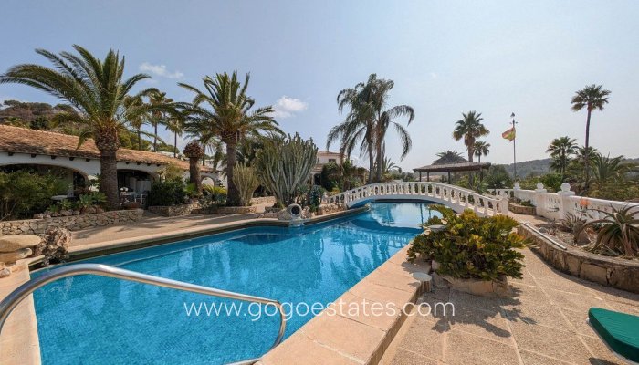 Te koop - Huis - Vrijstaande Villa - Calpe - Calpe Centro