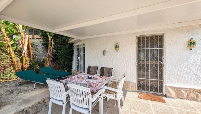 Te koop - Huis - Vrijstaande Villa - Calpe - Calpe Centro