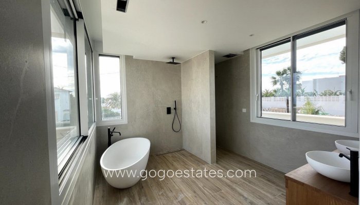 Te koop - Huis - Vrijstaande Villa - Benissa - Benissa Centro