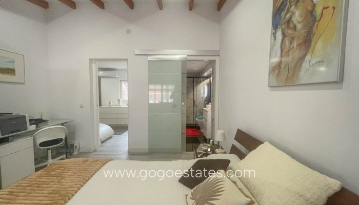 Te koop - Huis - Vrijstaande Villa - Calpe - Calpe Centro