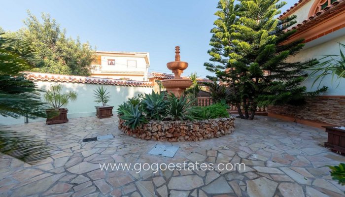 Te koop - Huis - Vrijstaande Villa - Calpe - Calpe Centro