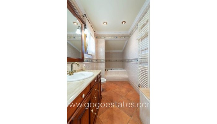 Te koop - Huis - Vrijstaande Villa - Calpe - Calpe Centro