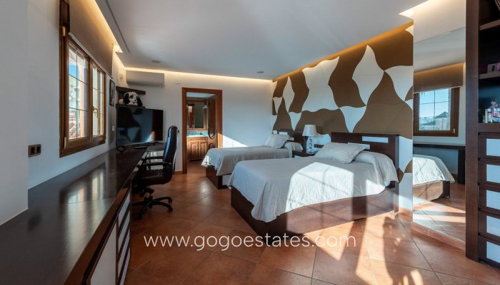 Te koop - Huis - Vrijstaande Villa - Calpe - Calpe Centro