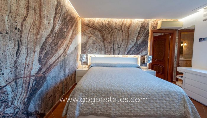 Te koop - Huis - Vrijstaande Villa - Calpe - Calpe Centro