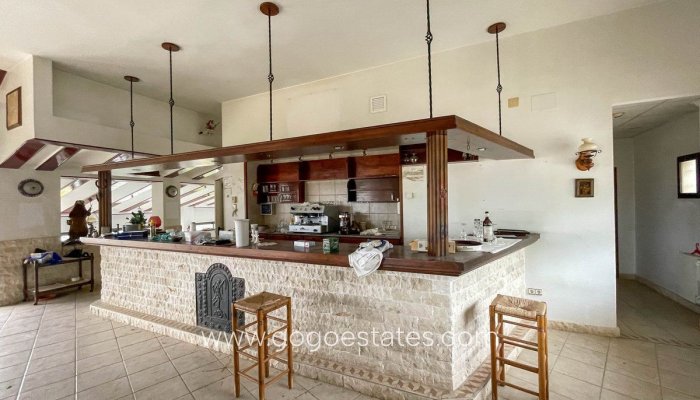 Te koop - Commercieel - Kantoor - Calpe - Calpe Centro