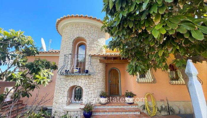 Te koop - Huis - Vrijstaande Villa - Benissa - Benissa Centro