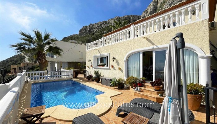 Te koop - Huis - Vrijstaande Villa - Calpe - Calpe Centro