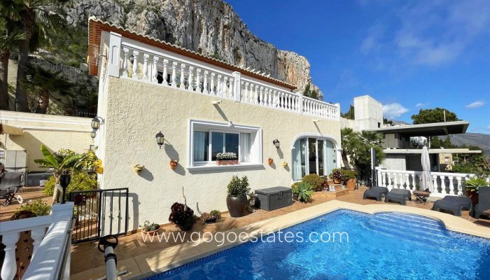 Te koop - Huis - Vrijstaande Villa - Calpe - Calpe Centro
