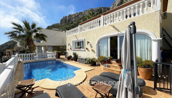 Te koop - Huis - Vrijstaande Villa - Calpe - Calpe Centro