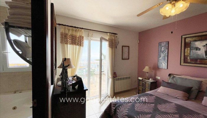 Te koop - Huis - Vrijstaande Villa - Calpe - Calpe Centro