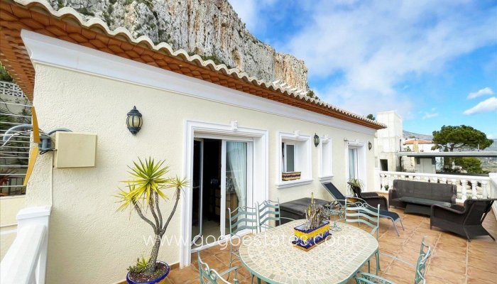 Te koop - Huis - Vrijstaande Villa - Calpe - Calpe Centro