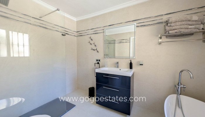 Te koop - Huis - Vrijstaande Villa - Calpe - Calpe Centro