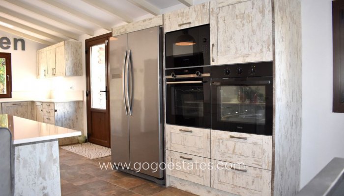 Te koop - Huis - Vrijstaande Villa - Teulada - Moraira