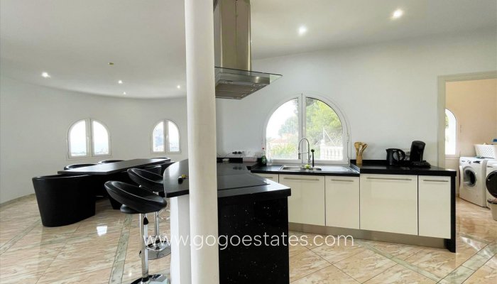 Te koop - Huis - Vrijstaande Villa - Calpe - Calpe Centro