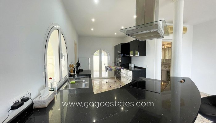 Te koop - Huis - Vrijstaande Villa - Calpe - Calpe Centro