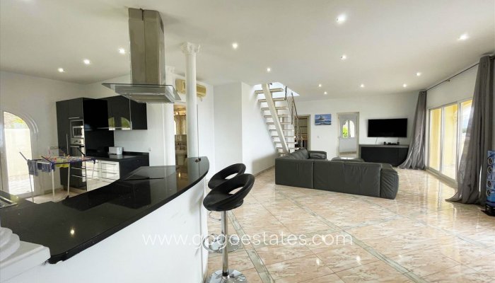 Te koop - Huis - Vrijstaande Villa - Calpe - Calpe Centro