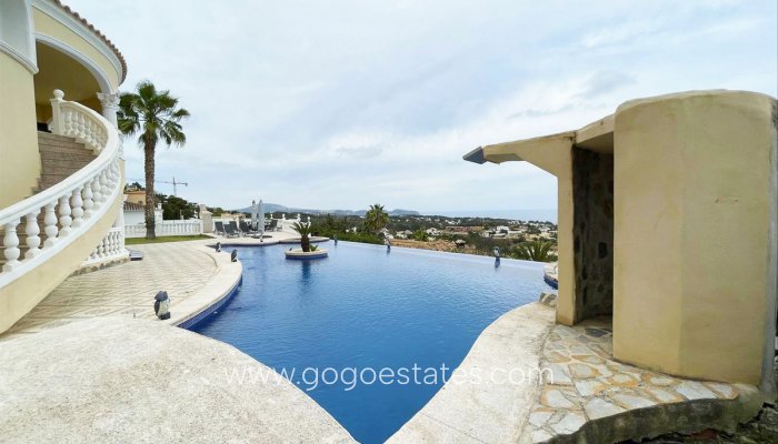 Te koop - Huis - Vrijstaande Villa - Calpe - Calpe Centro