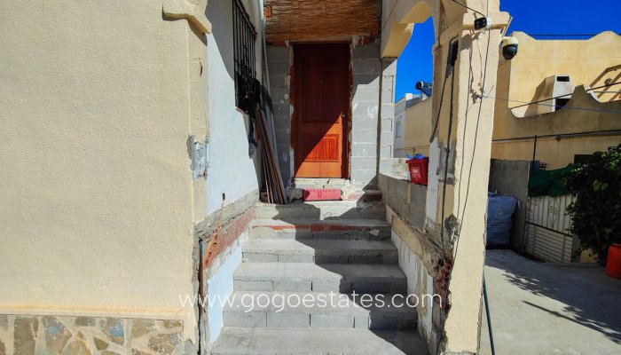 Te koop - Huis - Halfvrijstaande woning - San Miguel De Salinas - San Miguel de Salinas Centro