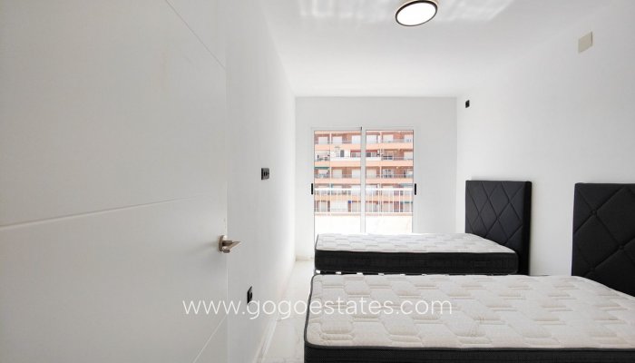 Te koop - Appartement - Appartement op de middelste verdieping - Orihuela - Punta Prima