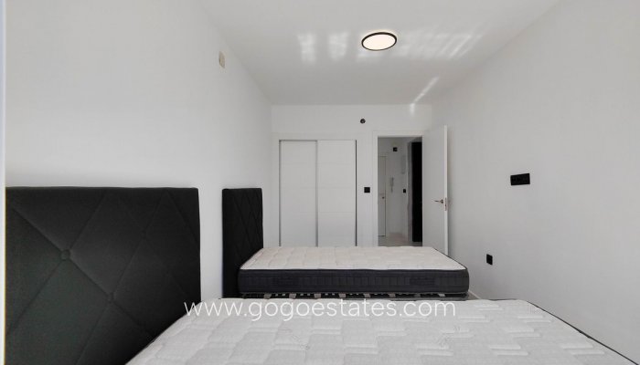 Te koop - Appartement - Appartement op de middelste verdieping - Orihuela - Punta Prima