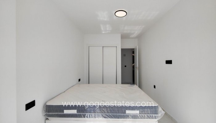 Te koop - Appartement - Appartement op de middelste verdieping - Orihuela - Punta Prima