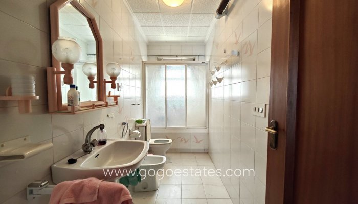 Revente - Appartement - Appartement au rez-de-chaussée - Torrevieja - Torrevieja Centro