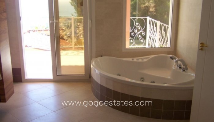 Te koop - Huis - Vrijstaande Villa - Calpe - Calpe Centro