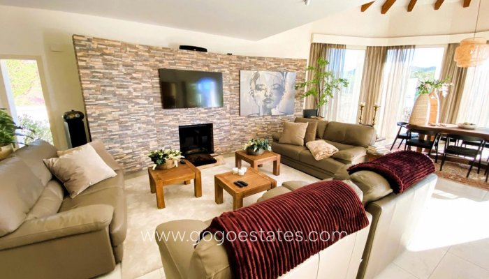 Te koop - Huis - Vrijstaande Villa - Busot - Busot Centro