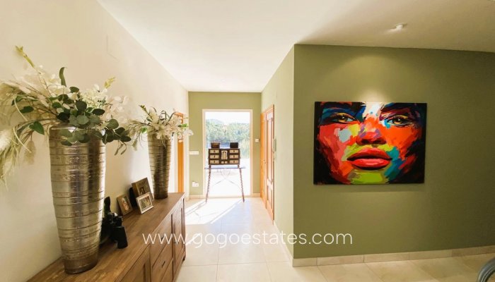 Te koop - Huis - Vrijstaande Villa - Busot - Busot Centro