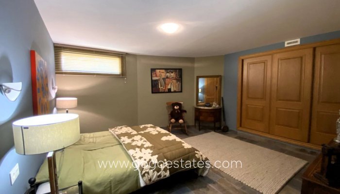 Te koop - Huis - Vrijstaande Villa - Busot - Busot Centro