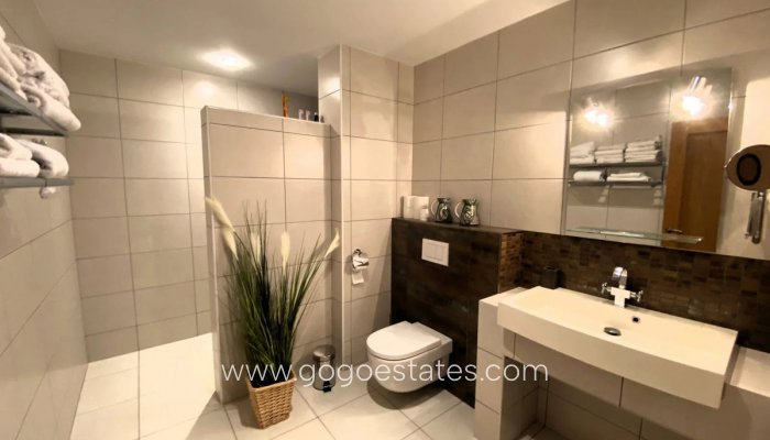 Te koop - Huis - Vrijstaande Villa - Busot - Busot Centro