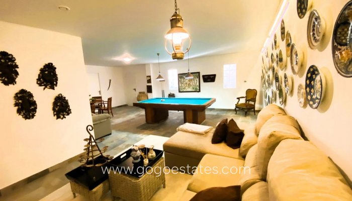 Te koop - Huis - Vrijstaande Villa - Busot - Busot Centro