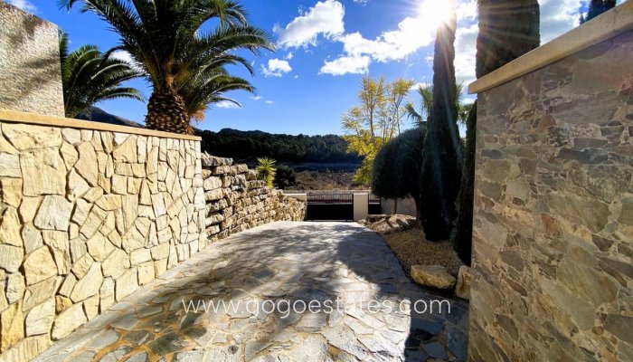 Te koop - Huis - Vrijstaande Villa - Busot - Busot Centro