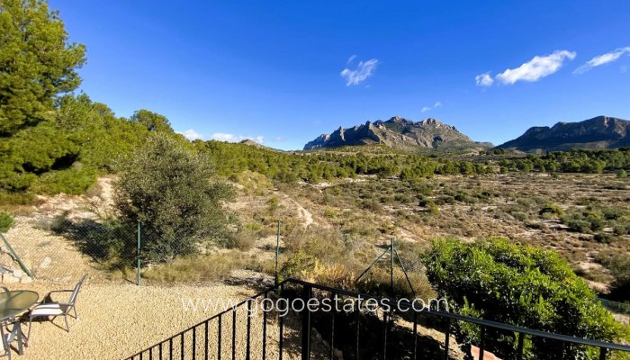 Te koop - Huis - Vrijstaande Villa - Busot - Busot Centro