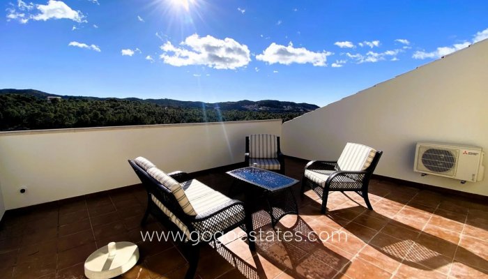 Te koop - Huis - Vrijstaande Villa - Busot - Busot Centro