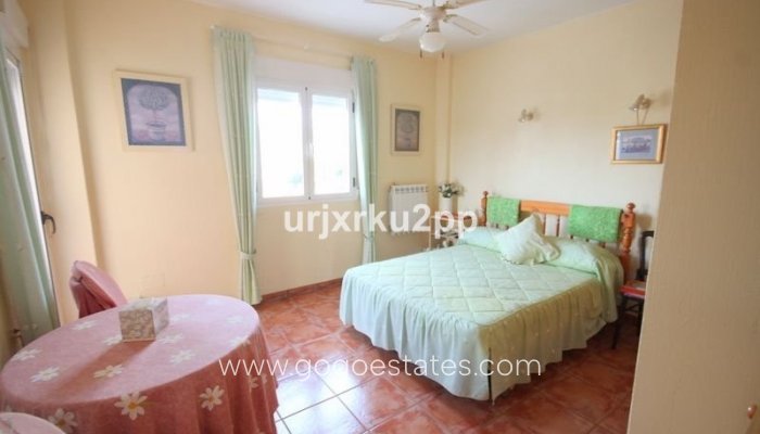 Te koop - Huis - Vrijstaande Villa - Torrevieja - Aguas Nuevas