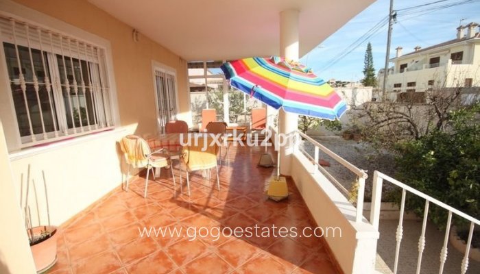 Te koop - Huis - Vrijstaande Villa - Torrevieja - Aguas Nuevas