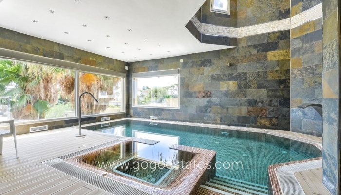 Te koop - Huis - Vrijstaande Villa - Benissa - Benissa Centro