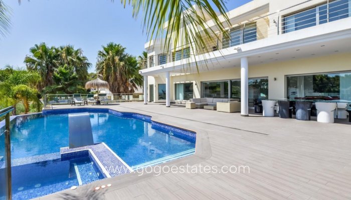 Te koop - Huis - Vrijstaande Villa - Benissa - Benissa Centro