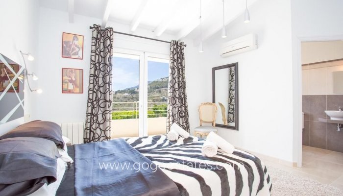 Te koop - Huis - Vrijstaande Villa - Calpe - Calpe Centro