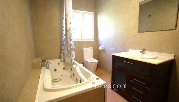 Te koop - Huis - Vrijstaande Villa - Calpe - Calpe Centro