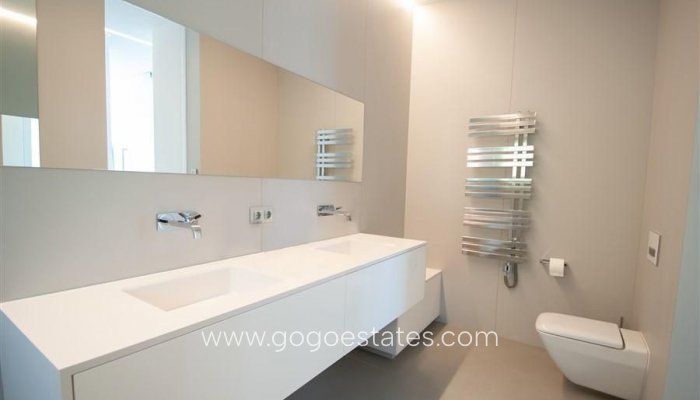 Te koop - Huis - Vrijstaande Villa - Calpe - Calpe Centro