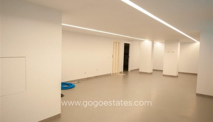 Te koop - Huis - Vrijstaande Villa - Calpe - Calpe Centro